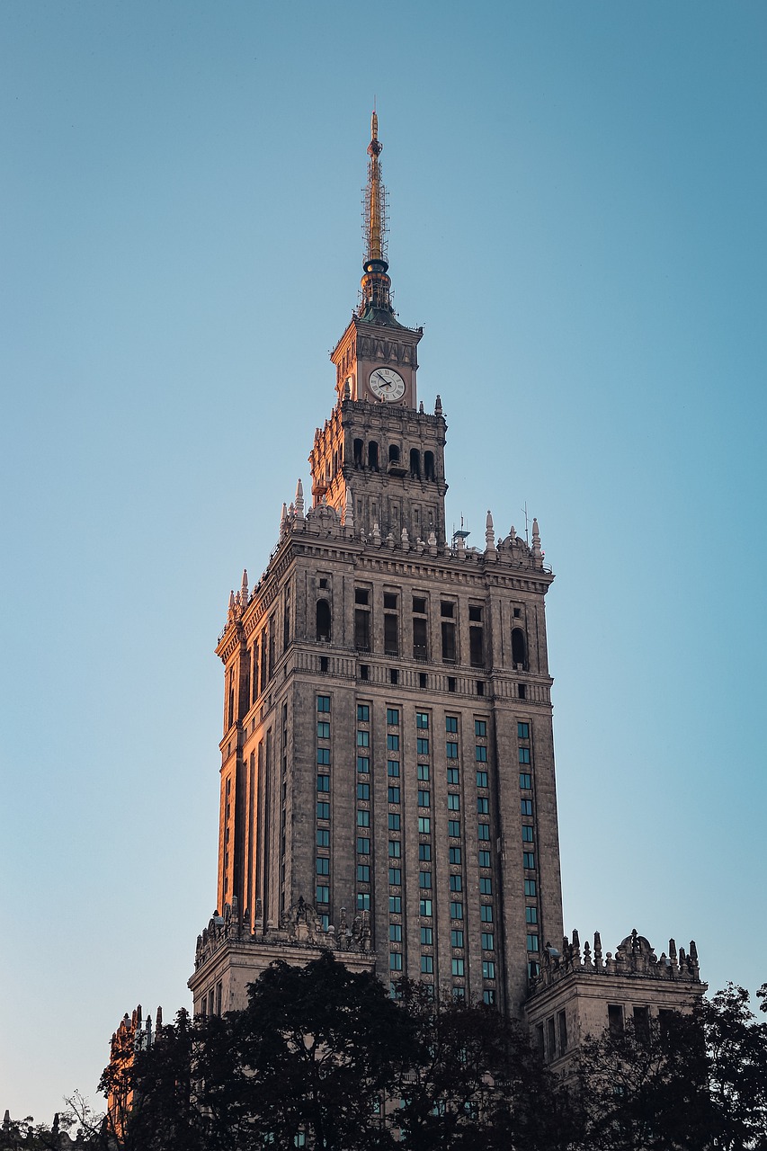 clock, warsaw, building-7120388.jpg